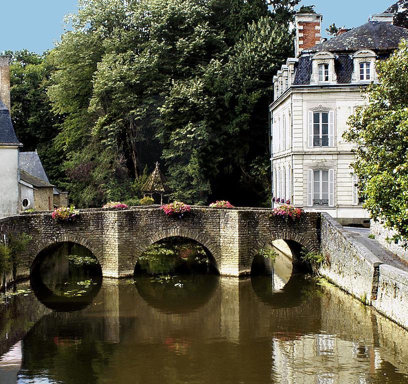 Craon  La Demeure De L'Ile Bed & Breakfast エクステリア 写真